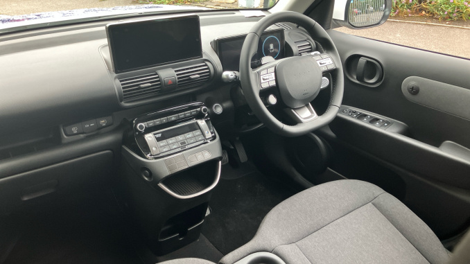 Hyundai INSTER 85kW 01 49kWh 5dr Auto Electric Hatchback - Image 9